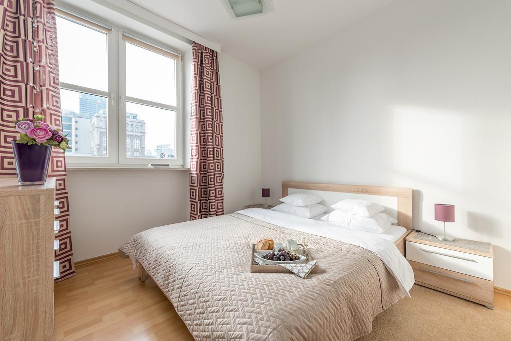 P&O City Center Apartments Varsóvia Quarto foto