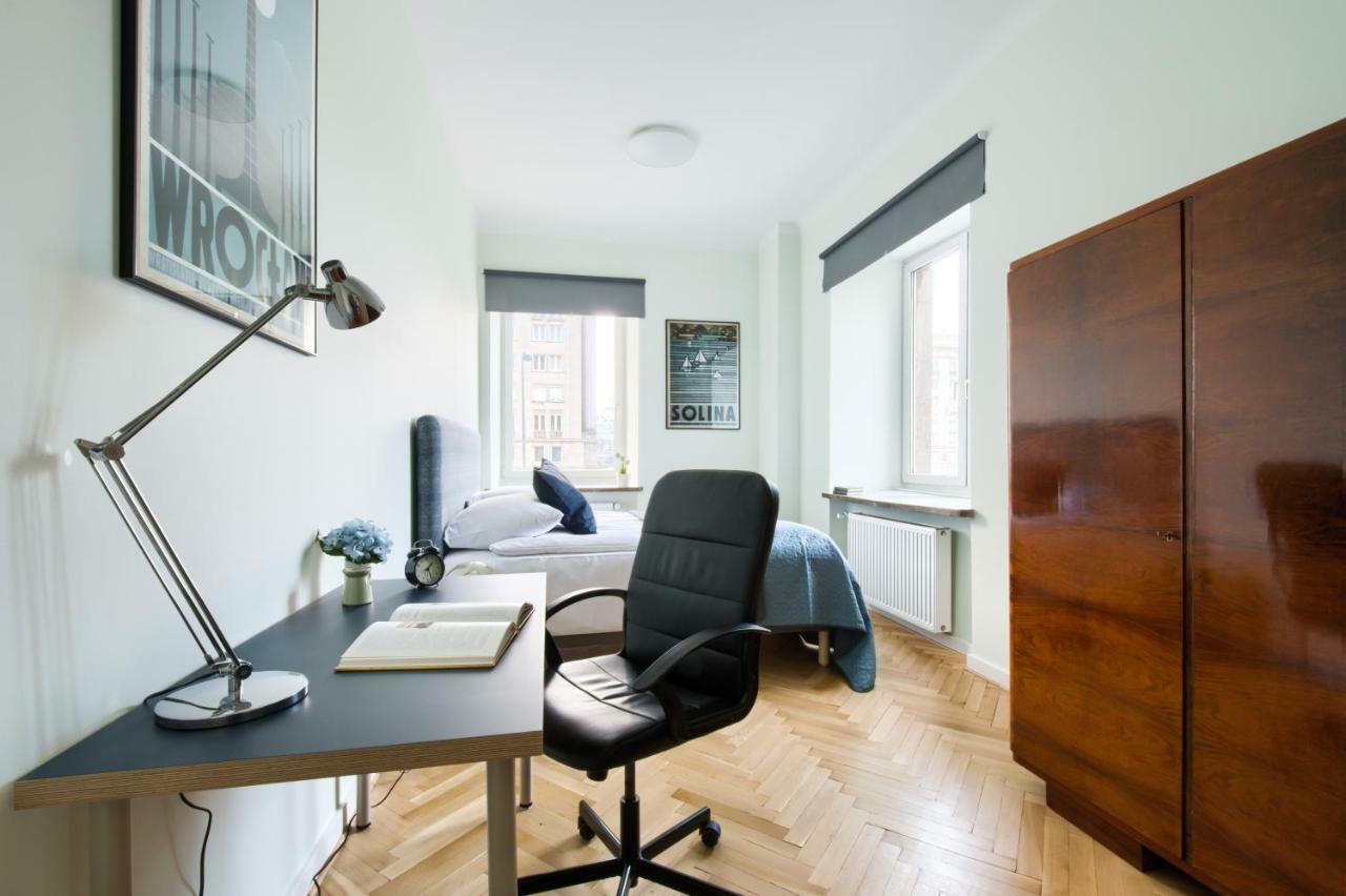 P&O City Center Apartments Varsóvia Quarto foto